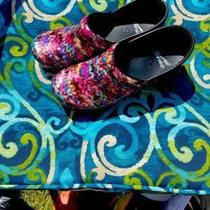 Dansko professional patent leather clogs size 39